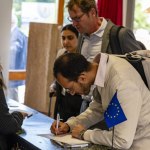 Arrivée de participants à l'événement Autonomus Vehicules Day sur le Campus de l'Ecosite de Eurre Arrivée de participants à l'événement Autonomus Vehicules Day sur le Campus de l'Ecosite de Eurre