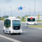 deux EZ10 se croisent en trompe l'œil sur le site d'Escrennes chez FM Logistic deux EZ10 se croisent en trompe l'œil sur le site d'Escrennes chez FM Logistic